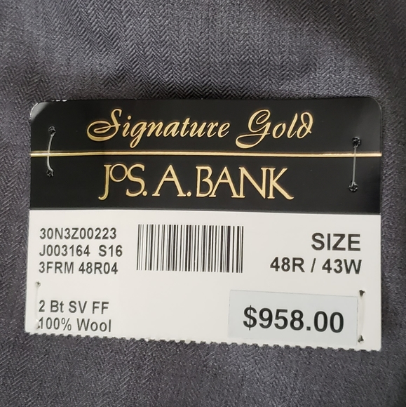 JoS. A. Bank, Signature Gold, 100 % wool suit. New old stock, with original tag. - Picture 5 of 16
